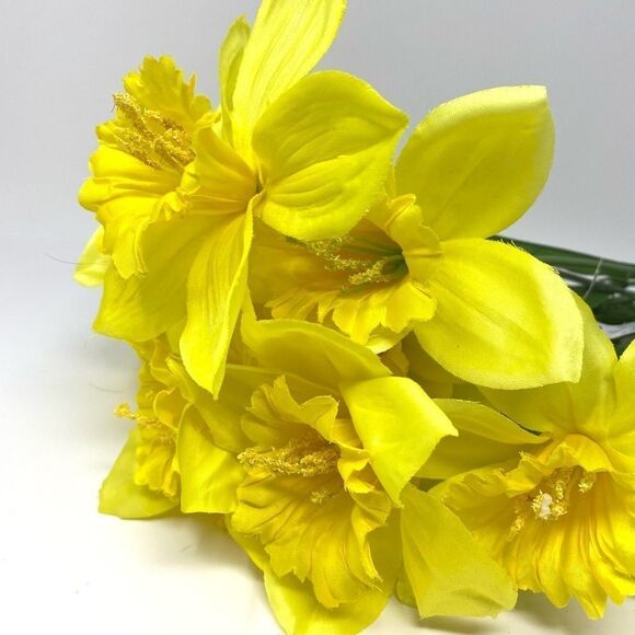 𝅺🆕 Fake Flowers Bush - NWT - Picture 2 of 4